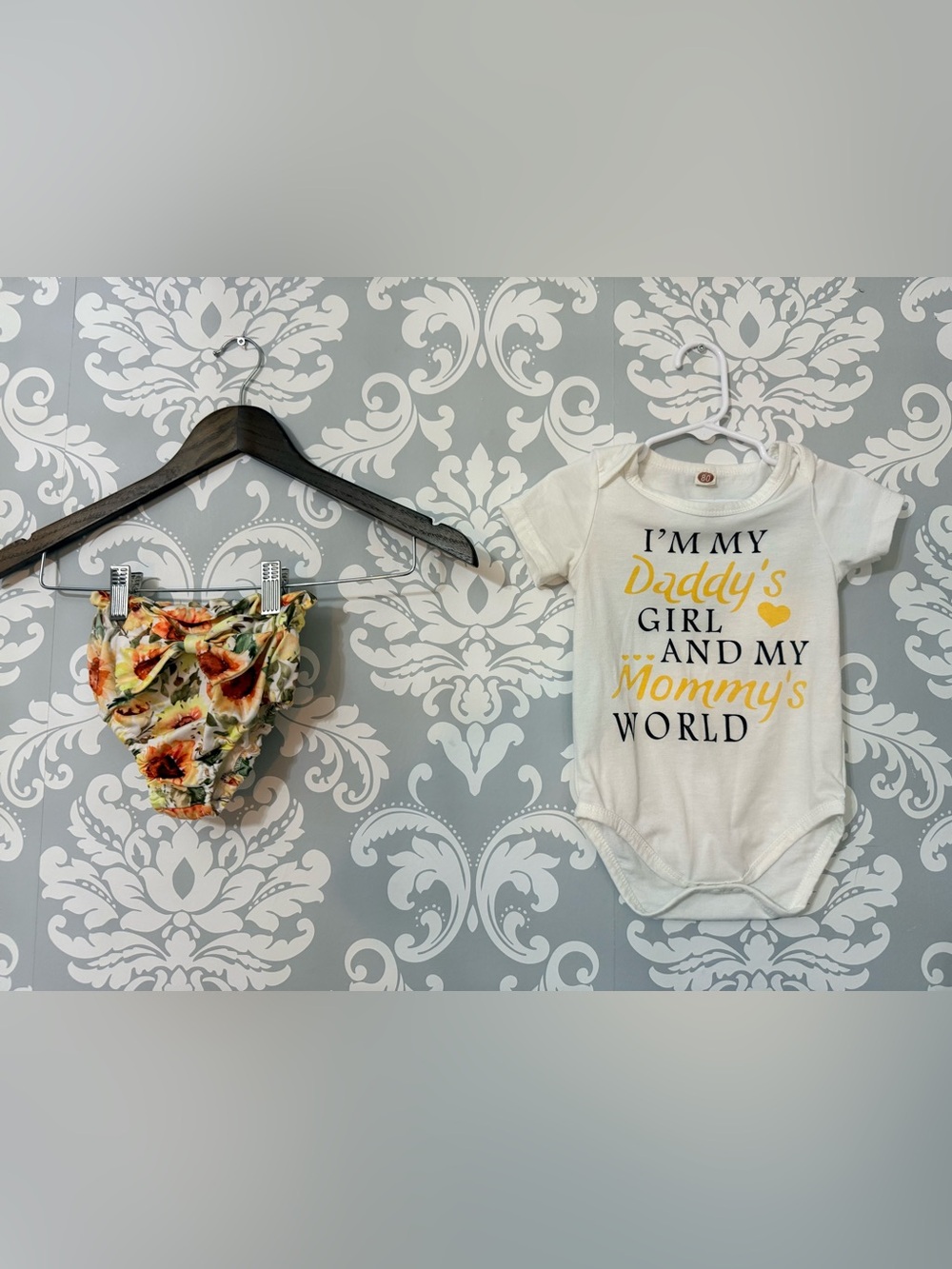 💫10/$25 • SHEIN Daddy’s Girl Mommy’s World Sunflower Print 2 Piece Outfit
